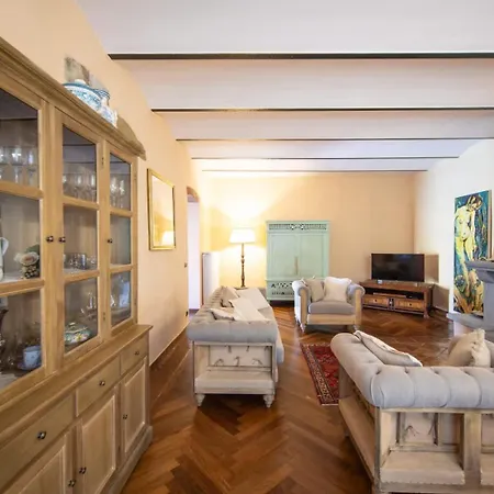 Escape In Tuscany In With فيلة