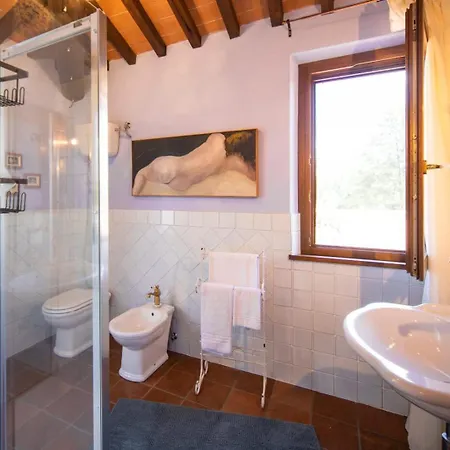 فيلة Escape In Tuscany In With